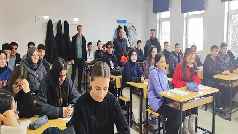 Erciş'te Etüt VAN deneme sınavı süreci değerlendirildi