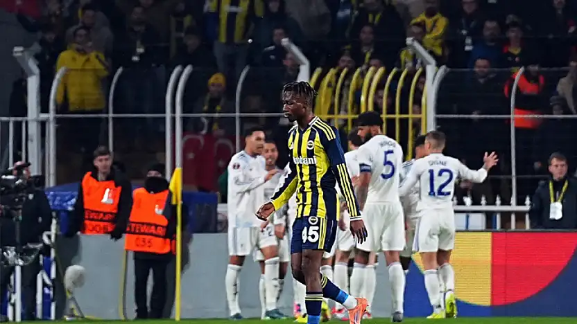 Fenerbahçe Kadıköy'de yıkıldı