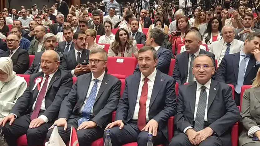 Gazeteciler, 15 Temmuz panelinde Ankara'da bir araya geldi