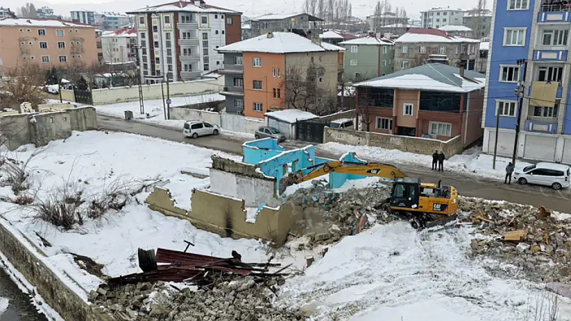 Gölaltı Caddesinin yapımına başlandı