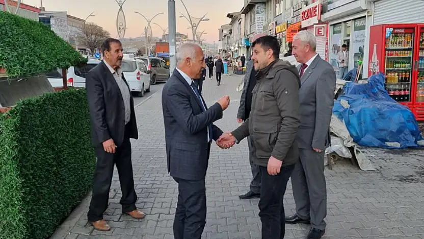 Güngöralp, Çaldıran'da esnaflarla buluştu