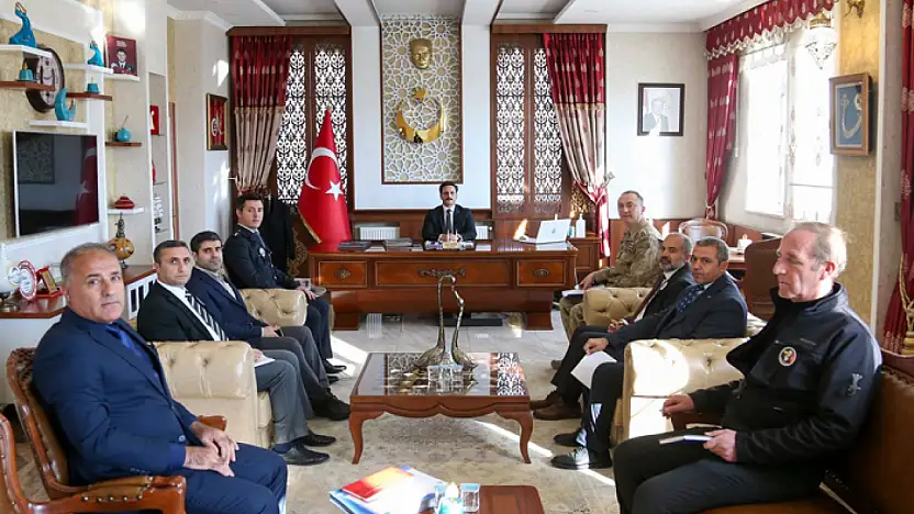 Gürpınar'da kış öncesi değerlendirme toplantısı yapıldı