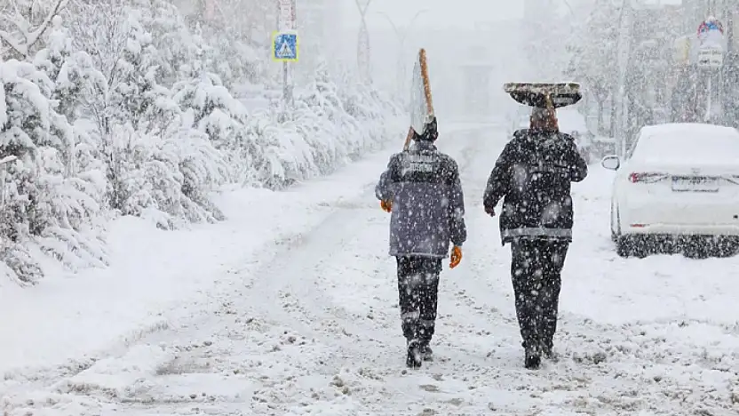 Gürpınar Kaymakamlığı'ndan çığ uyarısı