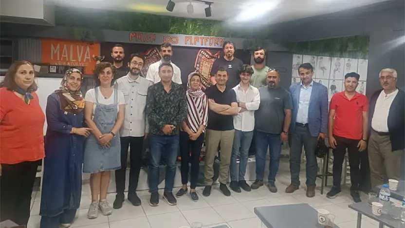 Her kitap yeni bir pencere