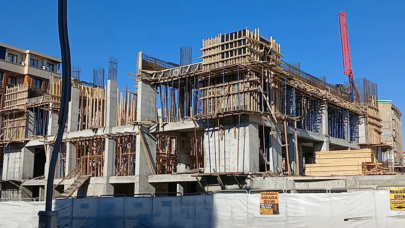 Hz. Ömer Camii inşaat çalışmaları soğuklara rağmen sürüyor