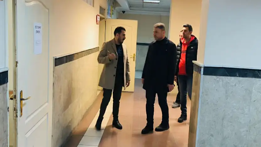 İl Müdürü Tosun, gençlik merkezindeki çalışmaları yerinde inceledi