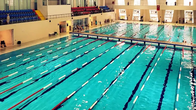 İpekyolu Belediyesi'nden yüzme kursu