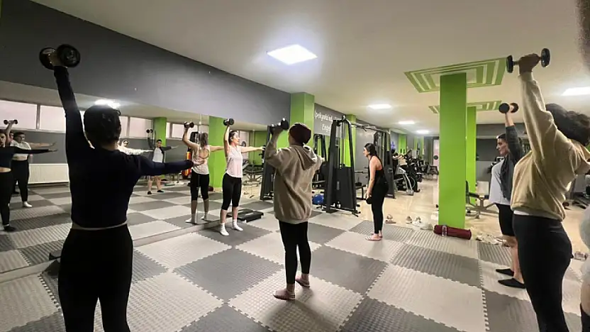 İpekyolu'nda kadınlar sporla güçleniyor