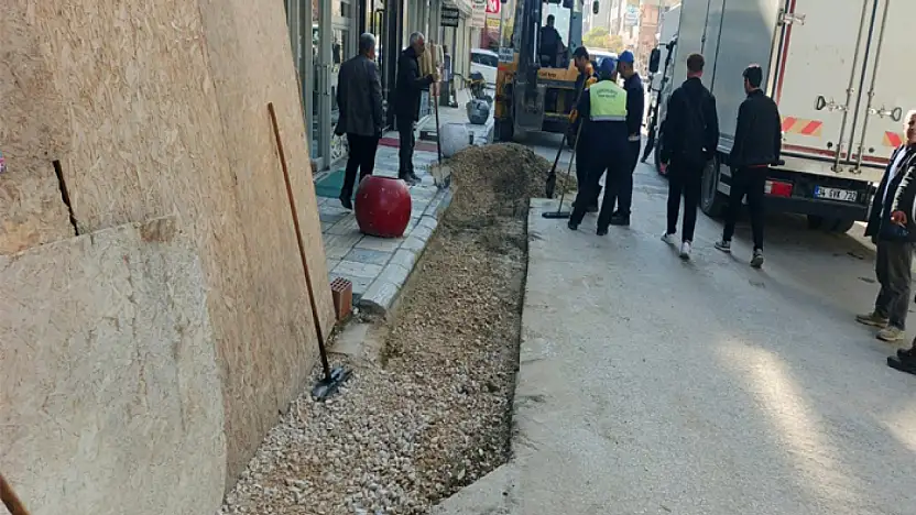 İpekyolu'nda yol bakım onarım çalışması