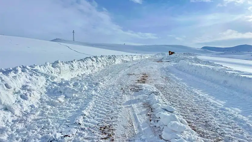 Kar kalınlığı 2 metreyi aştı