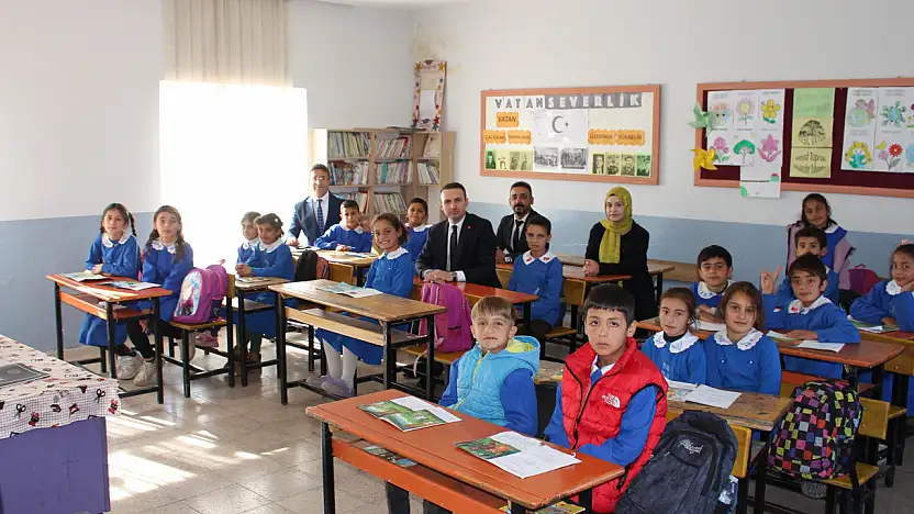 Kaymakam Bakan öğrencilerle bir araya geldi