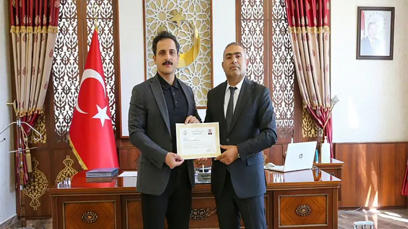 Kaymakam Erdem'den Ayten'e teşekkür ve başarı belgesi