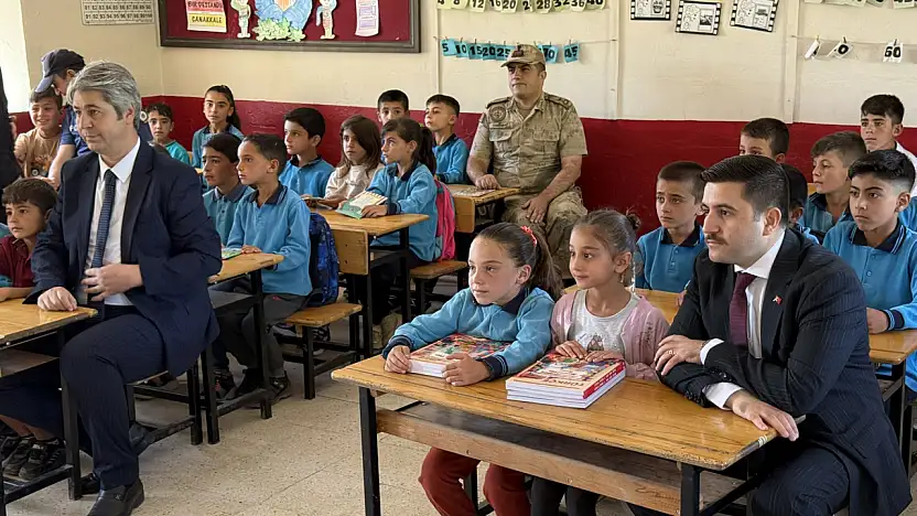 Kaymakam Rahmi Bulut öğrencilerin okul heyecanına ortak oldu