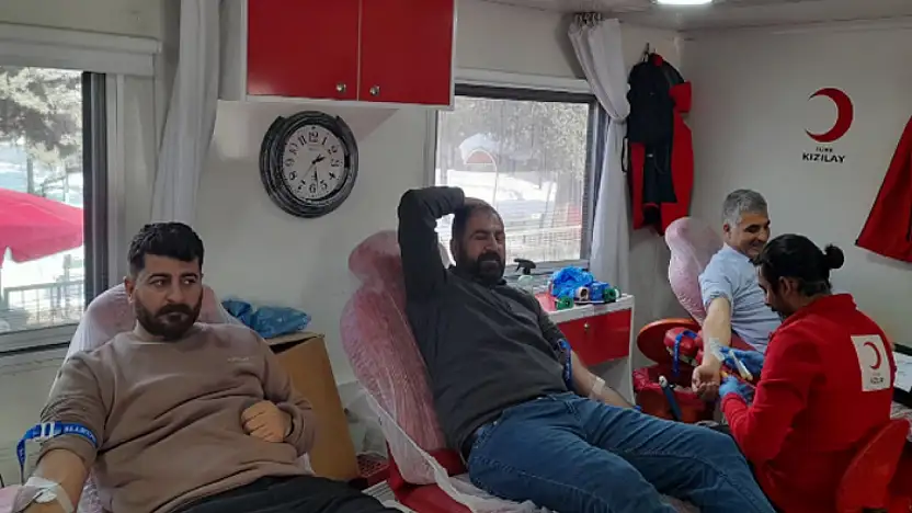 Kızılay gönüllülerinden örnek davranış