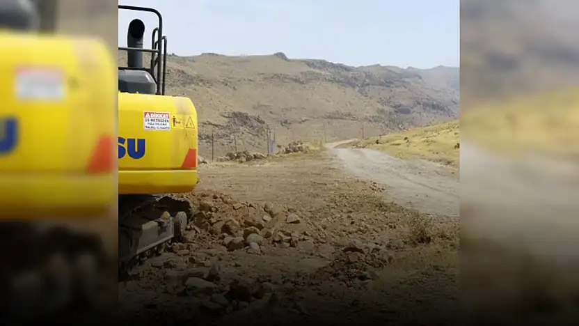 Koruk deresi yolunda ulaşım sorunları çözülüyor