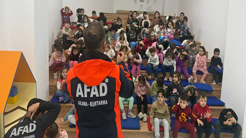 Kreş öğrencilerine afet farkındalık eğitimi