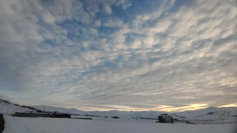 Kümülüs bulutları Van semalarında görsel şölen sundu