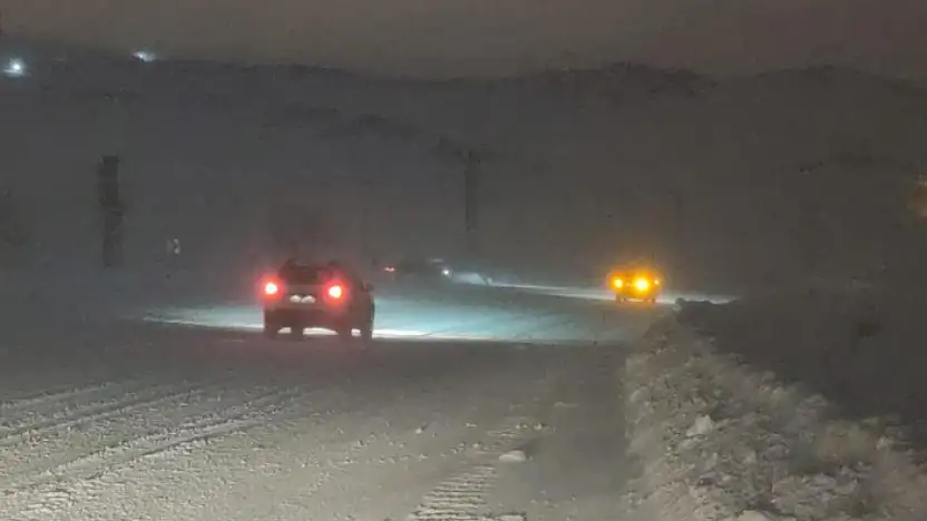 Kurubaş Geçidi'nde tipi etkili oluyor