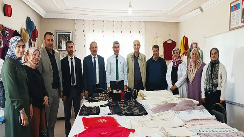 Muradiye'de yıl sonu sergisi