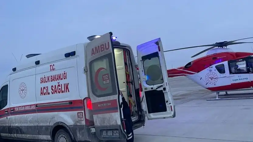 Muş'ta solunum sıkıntısı yaşayan bebek Van'a nakledildi