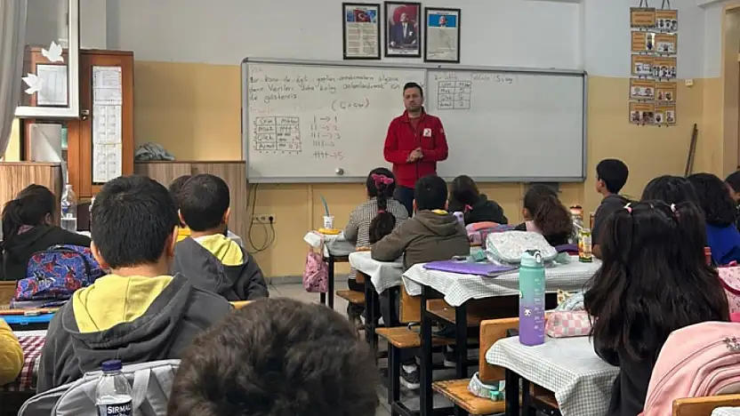 Öğrencilere bilgilendirme ve ilk yardım semineri