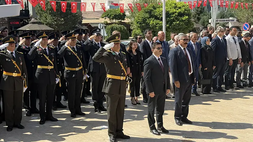 Özalp'ta 30 Ağustos zafer bayramı coşkuyla kutlandı