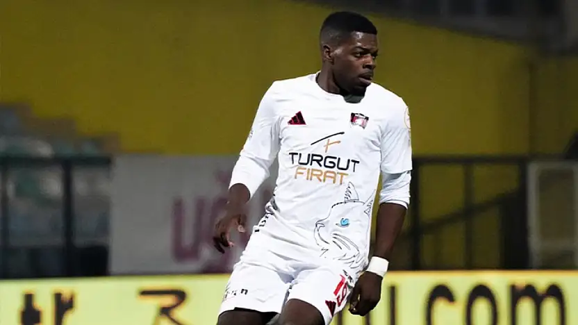 Rüzgârın oğlu Cedric, İstanbulspor'u ezdi-geçti