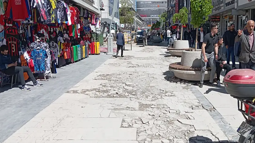 Sanat Sokağı'nın bakımsız hali ismine yakışmıyor