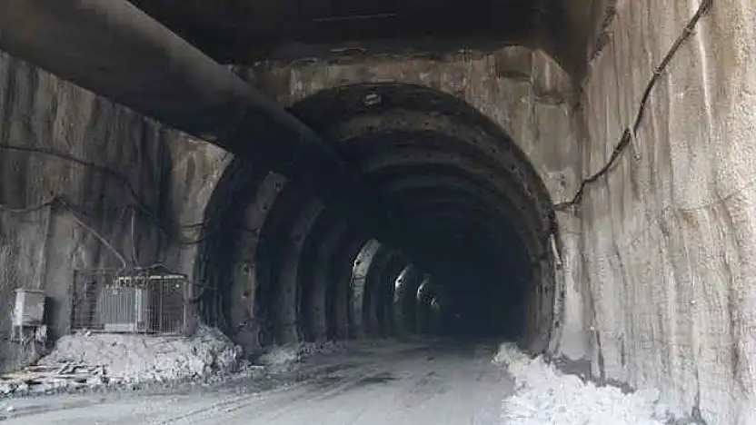 Şırnak-Van yolunda çalışmalar hızlandı