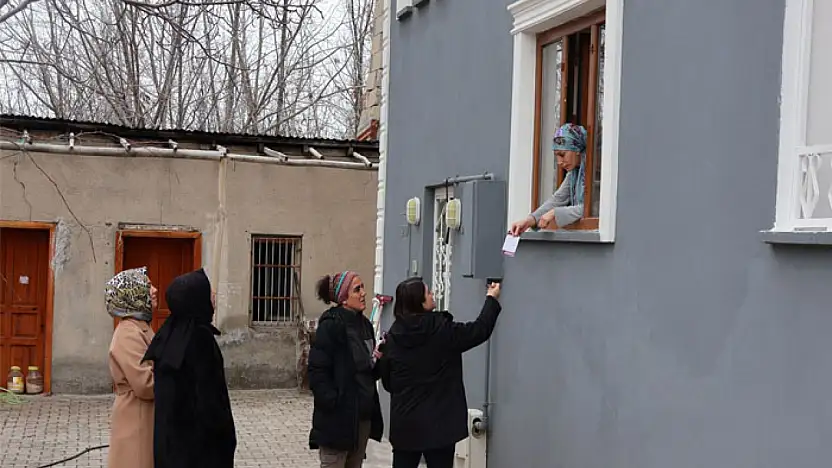 Tuşba'da kadınlara yönelik saha çalışmaları sürüyor