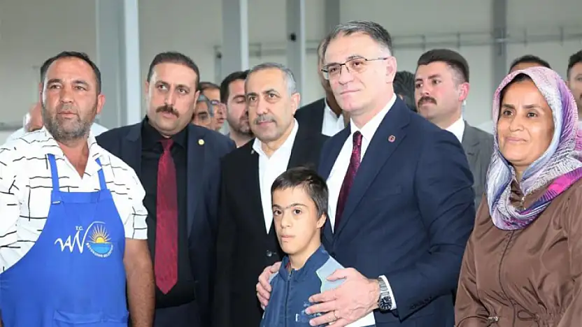 Vali Balcı, kapalı semt pazarı esnafını ziyaret etti