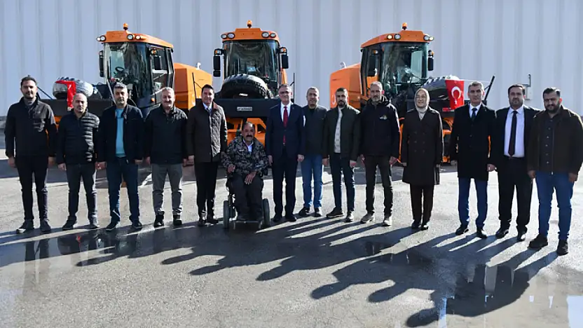 Vali Balcı, karla mücadele için alınan yeni araçları inceledi