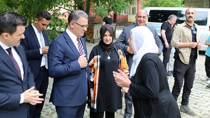 Vali Balcı ve Orhan'dan Bahçesaray'a ziyaret