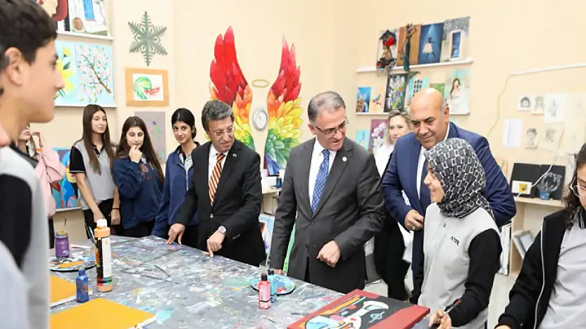 Vali Balcı ve Türkmenoğlu'ndan Niyazi Türkmenoğlu Anadolu Lisesine ziyaret
