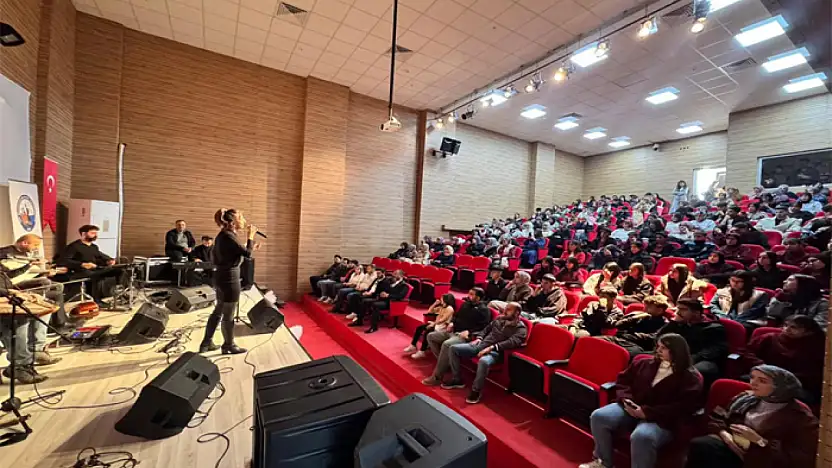 Van Büyükşehir konservatuvarı ilçelerde konserlerini sürdürüyor