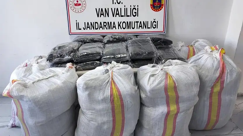 Van'da 1.1 milyon TL değerinde kaçak malzeme ele geçirildi