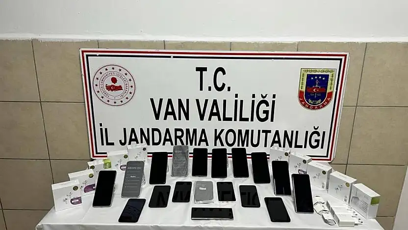 Van'da 1 Milyon 120 Bin TL'lik kaçak elektronik cihazlar ele geçirildi