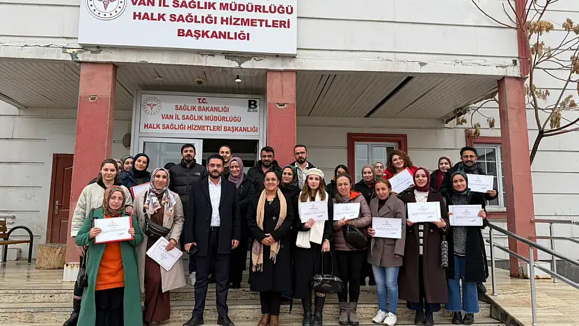 Van'da 21 sağlık çalışanı yenidoğan bakımı eğitimi aldı