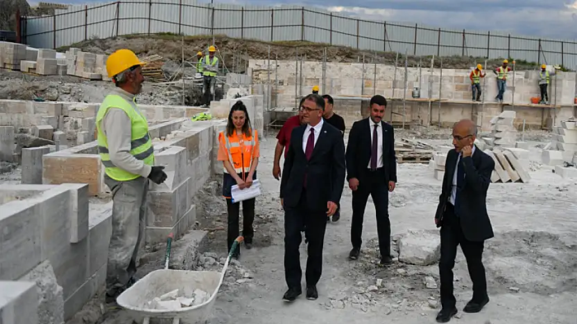Van'da 750 yıllık camide restorasyon çalışmaları sürüyor