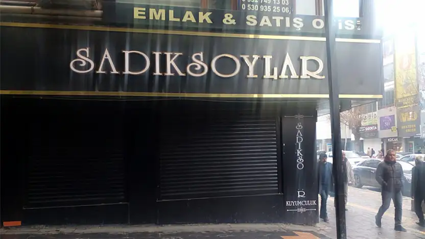 Van'da dolandırıcılık olayından dolayı yakınının kuyumcu dükkânı da kapalı