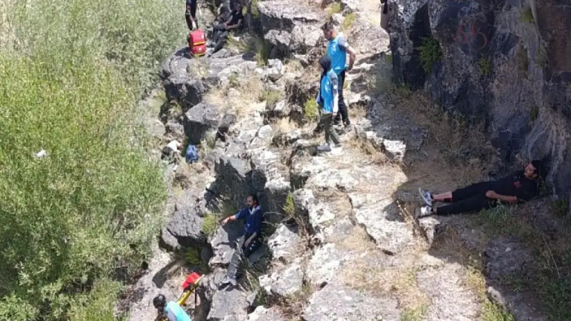 Van'da düşmeye bağlı yaralanan vatandaşları kurtarma tatbikatı