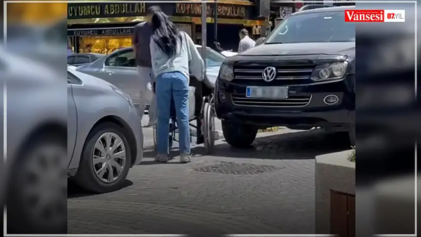Van'da engelli yollarını kapatan araçlar sorun oluşturmaya devam ediyor