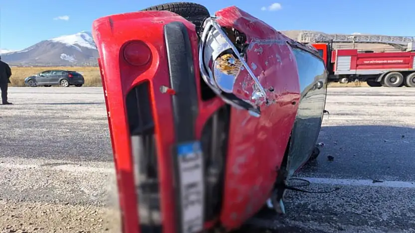 Van'da feci trafik kazası can aldı