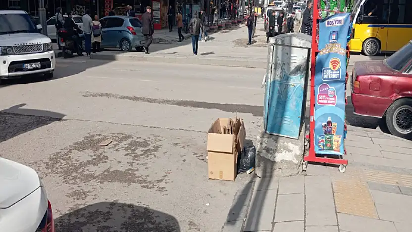 Van'da gelişigüzel atılan çöpler tepki topluyor