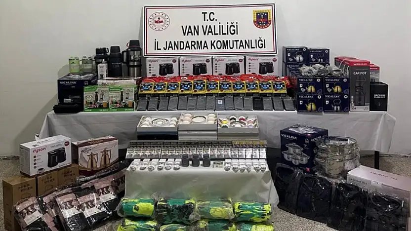 Van'da gümrük kaçağı malzemeler ele geçirildi