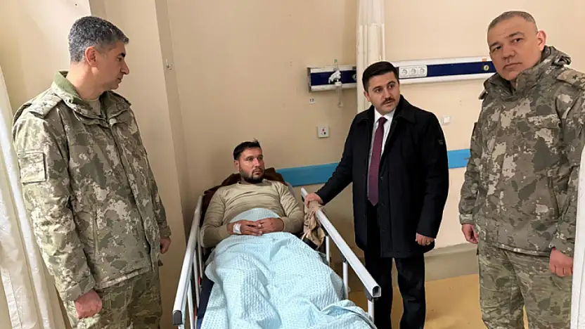 Van'da hudut birlikleri, kar ve tipide İran askerlerini kurtardı