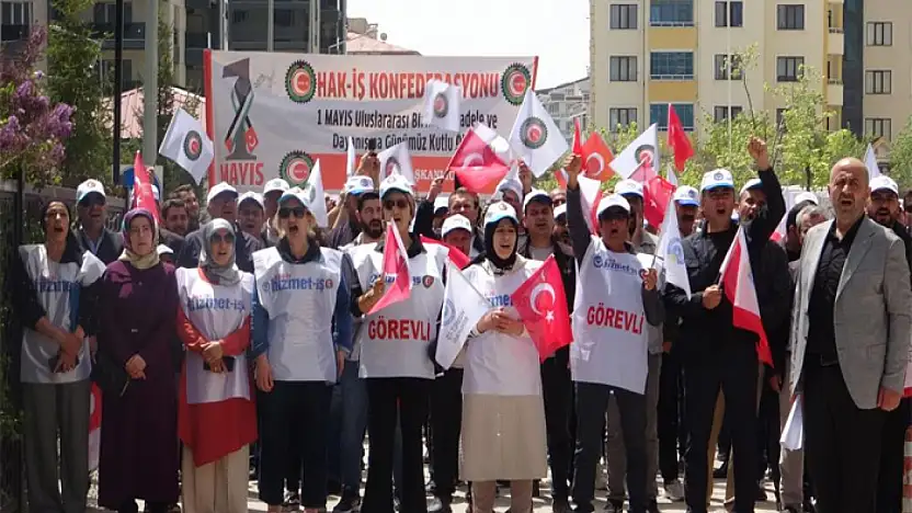 Van'da işten çıkarılan işçilerin buruk '1 Mayıs' kutlaması