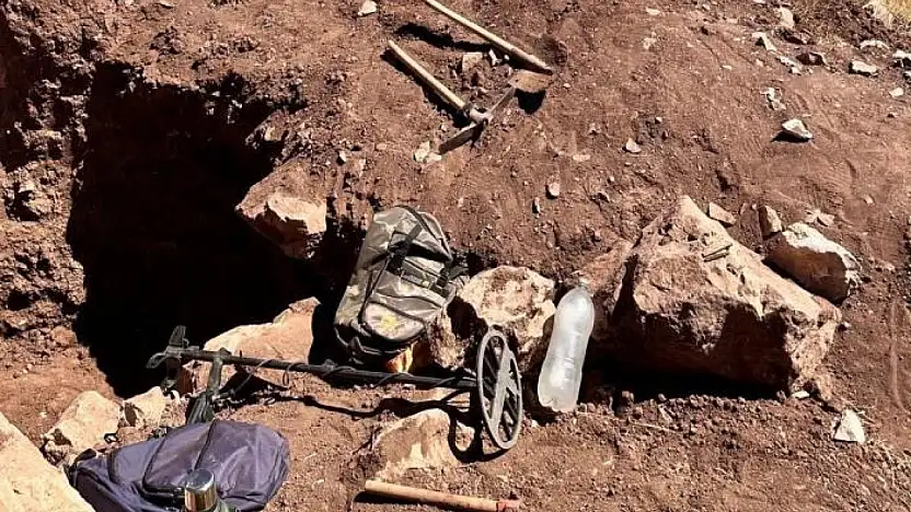 Van'da kaçak kazı yapan 2 kişiye adli işlem yapıldı