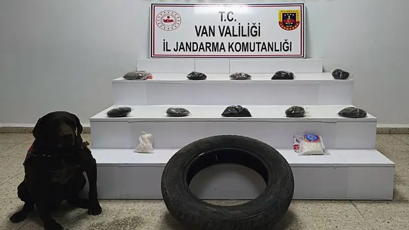 Van'da otomobil lastiğinde uyuşturucu ele geçirildi