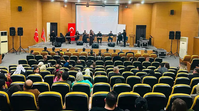 Van'da sağlık çalışanlarına moral konseri